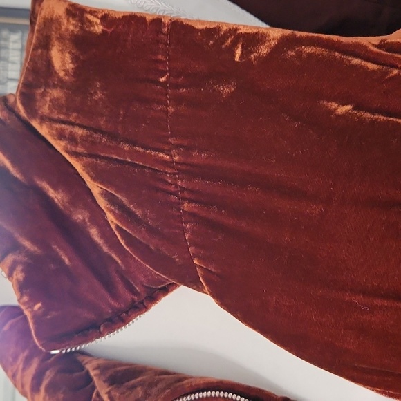 NWT Loft velour vest burnt orange - Picture 7 of 8